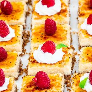 Crème Brûlée Cheesecake Bars