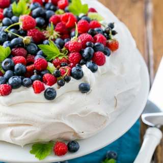 Berry Pavlova Cake Recipe
