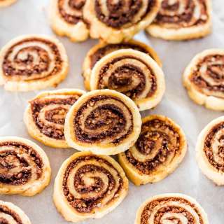 Cinnamon Chocolate Pecan Pie Cookies