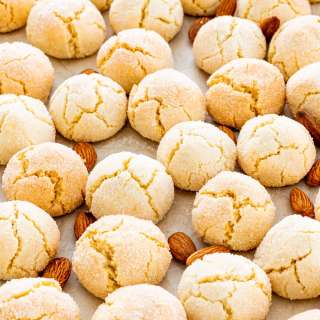 Amaretti Cookies