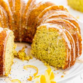 Lemon Poppy Seed Bundt Cake