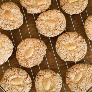 Amaretti Biscuits