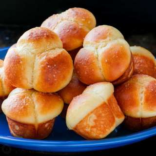 Cloverleaf Dinner Rolls Recipe