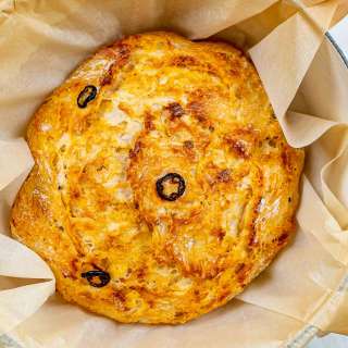 No Knead Jalapeno Cheddar Bread