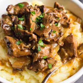 The Complete Guide To An Easy Vegan Mushroom Stroganoff