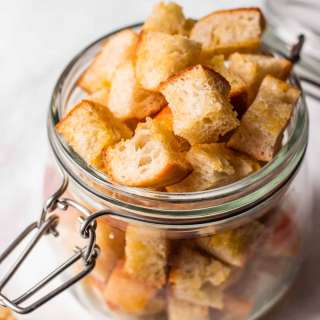 Homemade Oven-Baked Garlic Croutons