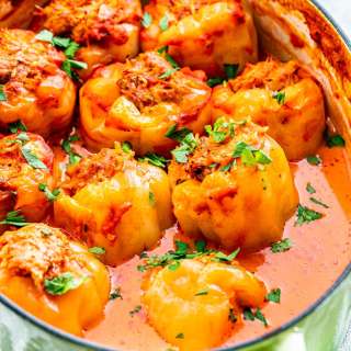 Romanian Stuffed Peppers (Ardei Umpluti)