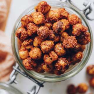 Crispy BBQ Roasted Chickpeas