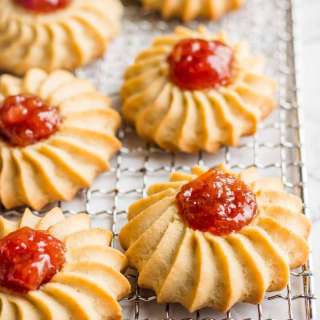Russian Cookies With Jam (Kurabie Biscuits)