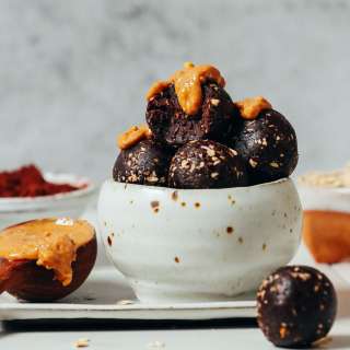 5-Ingredient No-Bake Cookie Energy Bites