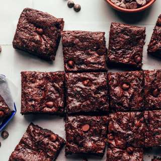 Fudgy Crackly Top Brownies (Vegan + GF)
