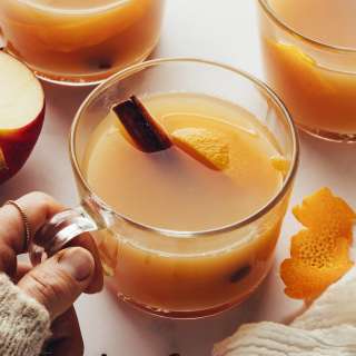 Hot Spiced Apple Cider (No Added Sugar)