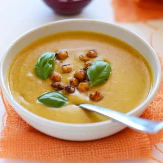 Sweet Potato Coconut Curry Soup
