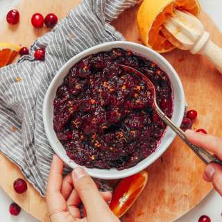 Easy Orange Cranberry Sauce (3 Ingredients!)