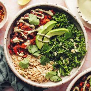 Smoky Black Bean & Quinoa Chili Bowl