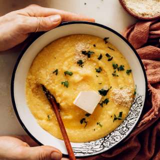 Easy Vegan Polenta (Super Creamy!)