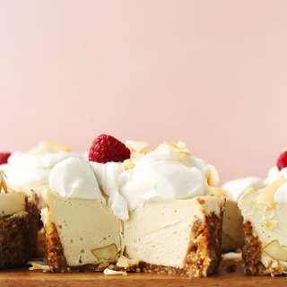White Chocolate Macadamia Nut Cheesecake
