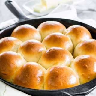 Quick Yeast Dinner Rolls