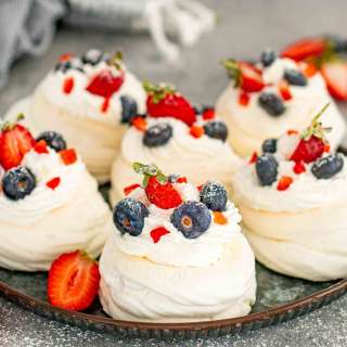 Mini Pavlovas