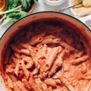 Creamy Vegan Pink Pasta (30 Minutes!)