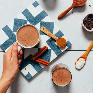 Adaptogenic Hot Chocolate (5 Minutes, Low Sugar)