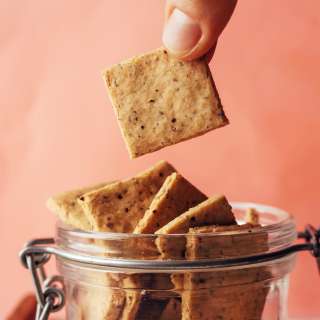 Almond Flour Crackers (1 Bowl!)
