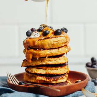 5-Ingredient Banana Egg Pancakes