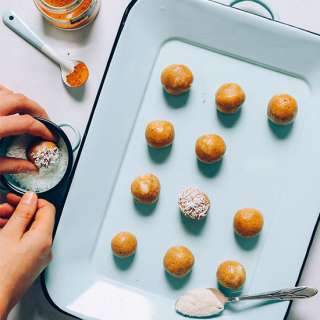 5-Ingredient Golden Milk Snack Bites