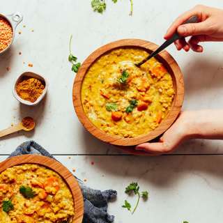 1-Pot Golden Curry Lentil Soup