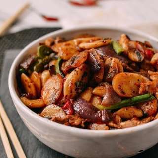 Spicy Stir-fried Rice Cakes