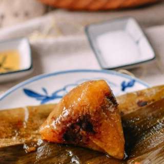 Jianshui Zong (Alkaline Rice Dumplings - 碱水粽)