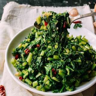 Stir-fried Chinese Mustard Greens (Xuelihong)