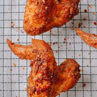 Spicy Fried Chicken Wings: Chinese Takeout Style
