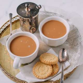 Yuanyang Tea (Hong Kong Style Tea Brewed with Coffee)