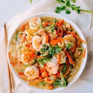Vegetable Noodles With Shrimp