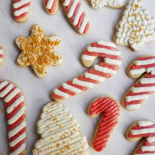 How to Make Sugar Cookies (Holiday Themed)