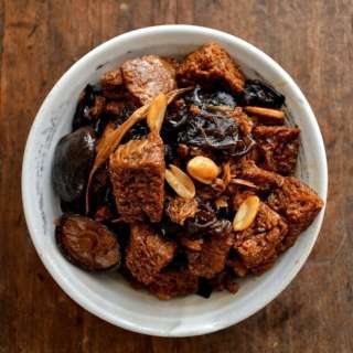 Hong Shao Kao Fu - Braised Wheat Gluten with Mushrooms