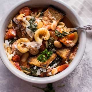 Tuscan Chicken Soup with White Beans and Pasta