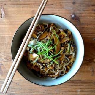 Easy Mushroom Noodle Stir fry