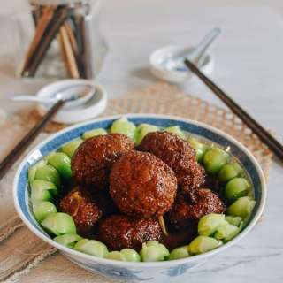 Lion's Head Meatballs