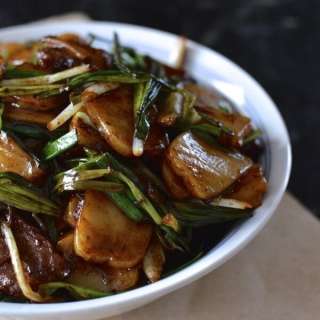 Steak and Scallion Rice Cake Stir-Fry