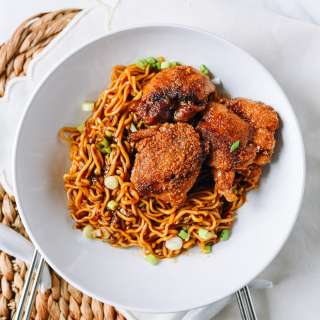 Soy Garlic Chicken Instant Ramen