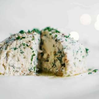 The Best Vegan Cheese Ball