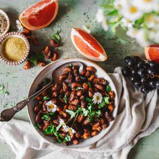 Sweet + Spicy Crispy Cashews