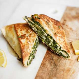 Crunchy Feta, Olive and Spinach Wrap Recipe