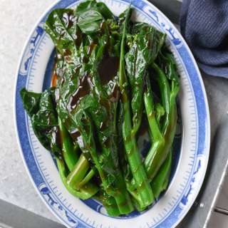 Chinese Broccoli (Gai Lan) with Oyster Sauce