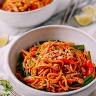 Red Curry Noodles with Chicken