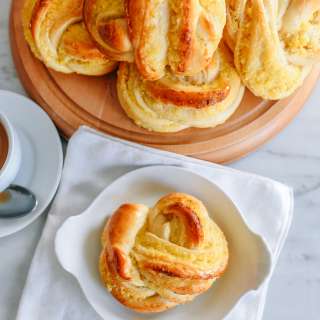 Inside-Out Hong Kong Coconut Buns