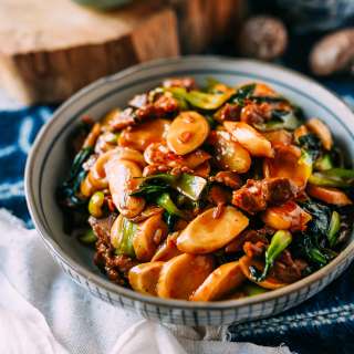 Stir-fried Rice Cakes (Nian Gao)