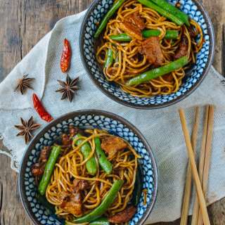 Steamed Noodles with Green Beans (扁豆焖面)